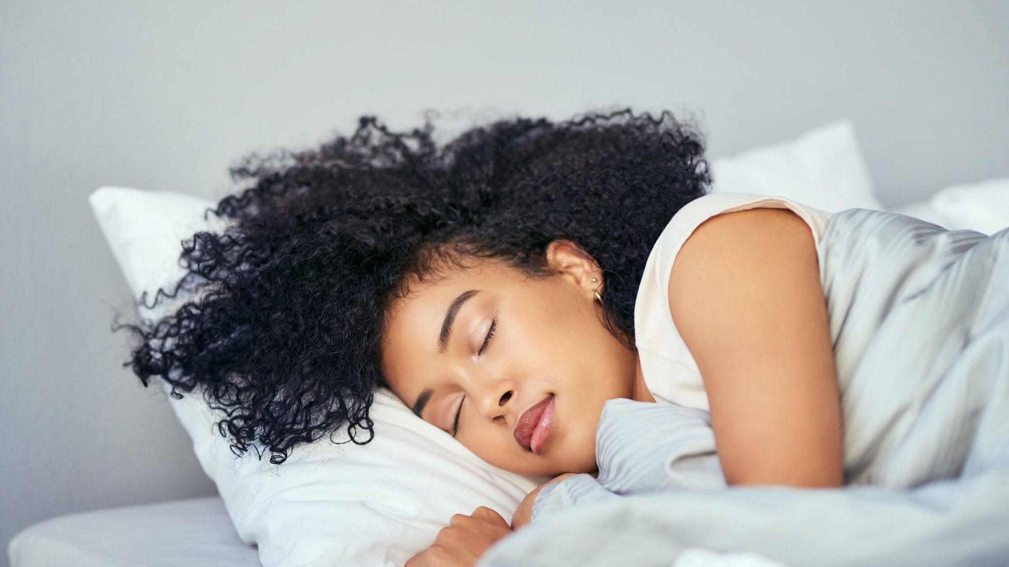 woman sleeping with steady blood sugar levels